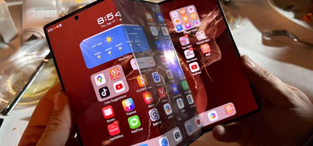 Three Panels, One Ambition: Inside Huawei’s Mate XT 2